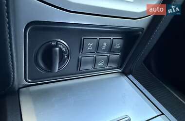 Внедорожник / Кроссовер Toyota Land Cruiser Prado 2021 в 