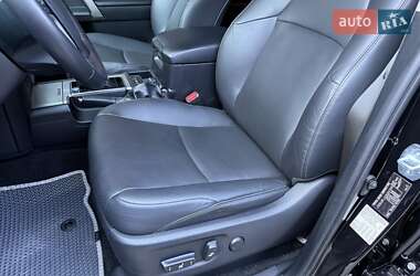 Внедорожник / Кроссовер Toyota Land Cruiser Prado 2021 в 