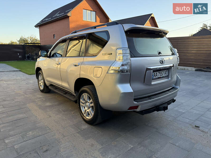 Позашляховик / Кросовер Toyota Land Cruiser Prado 2010 в Кропивницькому