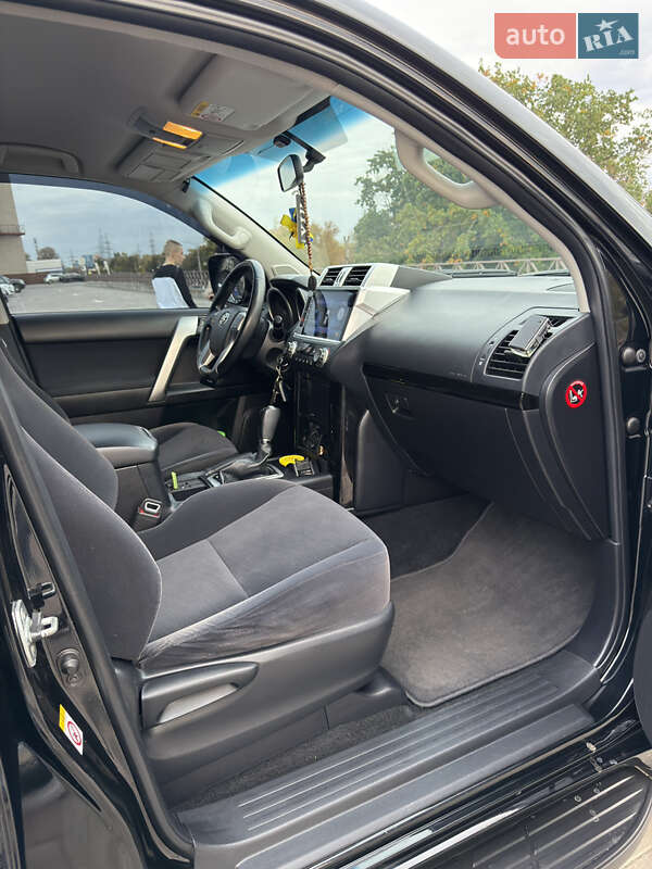 Позашляховик / Кросовер Toyota Land Cruiser Prado 2014 в Харкові