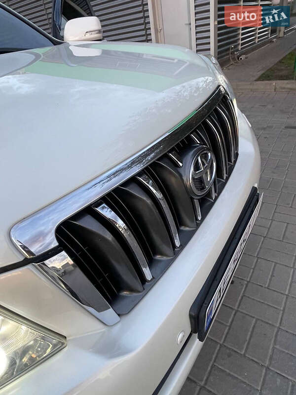 Внедорожник / Кроссовер Toyota Land Cruiser Prado 2010 в Днепре