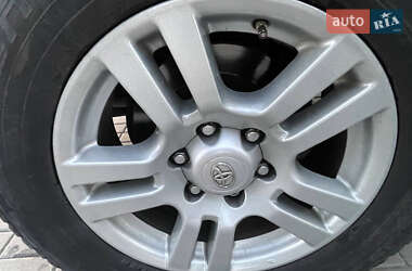 Внедорожник / Кроссовер Toyota Land Cruiser Prado 2010 в 