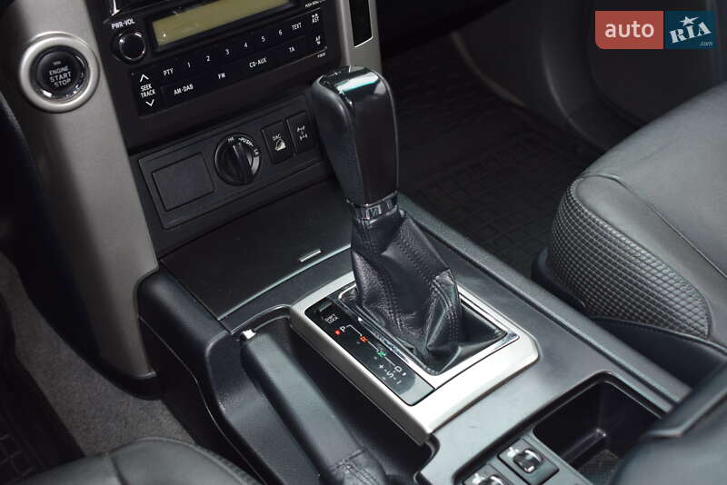 Позашляховик / Кросовер Toyota Land Cruiser Prado 2012 в Житомирі
