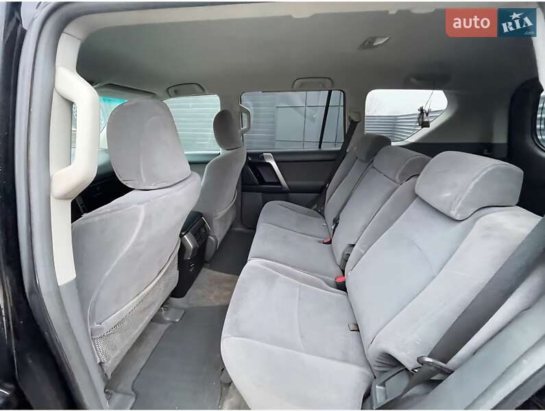 Внедорожник / Кроссовер Toyota Land Cruiser Prado 2011 в Вольногорске