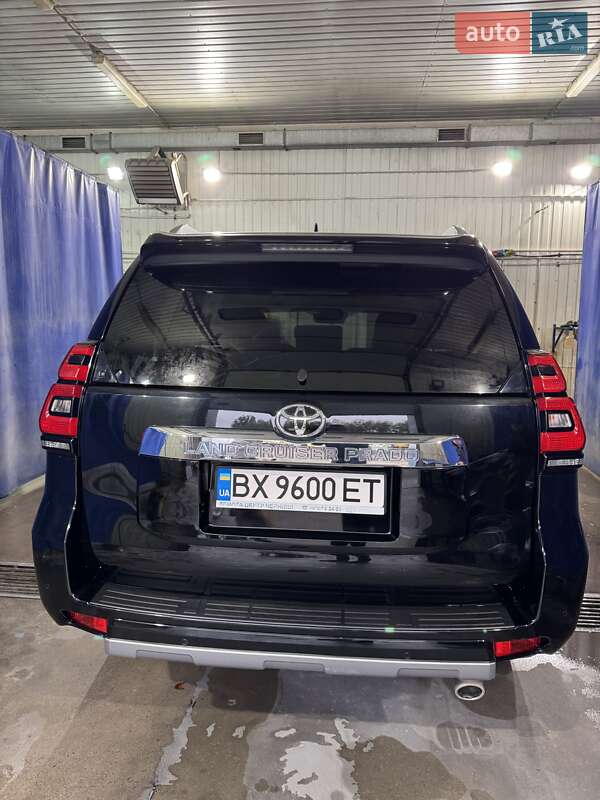 Внедорожник / Кроссовер Toyota Land Cruiser Prado 2019 в Хмельницком