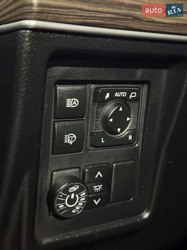 Внедорожник / Кроссовер Toyota Land Cruiser Prado 2019 в Хмельницком