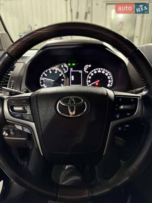 Внедорожник / Кроссовер Toyota Land Cruiser Prado 2019 в Хмельницком