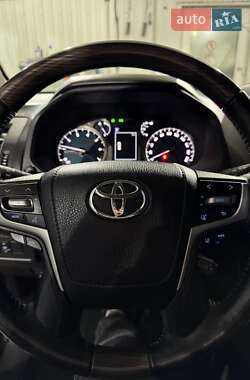 Внедорожник / Кроссовер Toyota Land Cruiser Prado 2019 в 