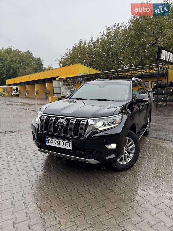 Внедорожник / Кроссовер Toyota Land Cruiser Prado 2019 в Хмельницком