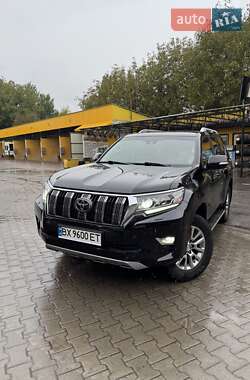 Внедорожник / Кроссовер Toyota Land Cruiser Prado 2019 в 
