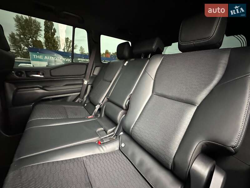 Позашляховик / Кросовер Toyota Land Cruiser Prado 2024 в Києві