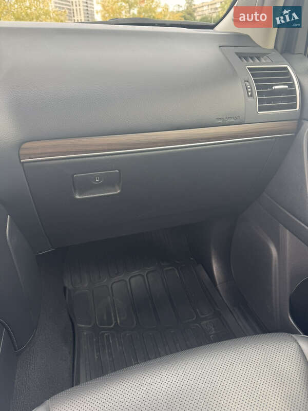 Внедорожник / Кроссовер Toyota Land Cruiser Prado 2019 в Киеве