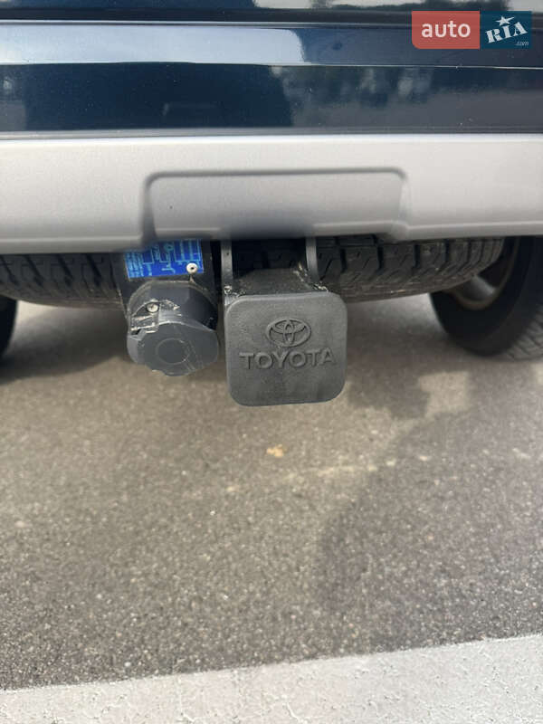Внедорожник / Кроссовер Toyota Land Cruiser Prado 2019 в Киеве