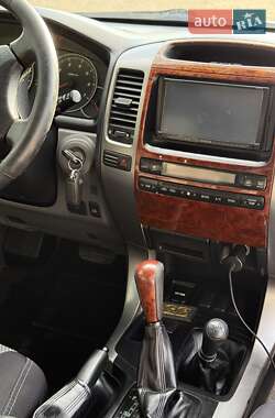 Внедорожник / Кроссовер Toyota Land Cruiser Prado 2006 в 