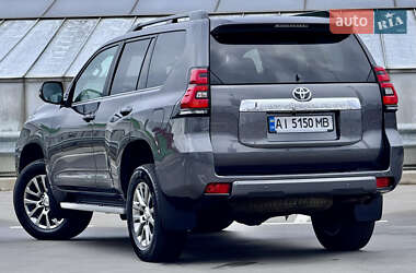 Позашляховик / Кросовер Toyota Land Cruiser Prado 2018 в 
