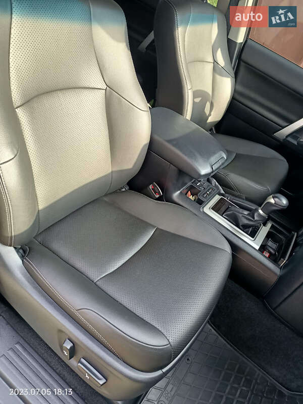 Позашляховик / Кросовер Toyota Land Cruiser Prado 2020 в Броварах