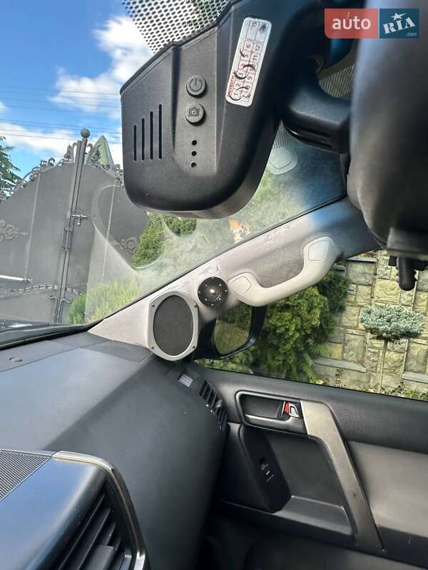 Внедорожник / Кроссовер Toyota Land Cruiser Prado 2012 в Черновцах