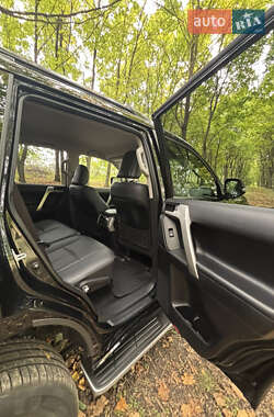 Внедорожник / Кроссовер Toyota Land Cruiser Prado 2020 в 