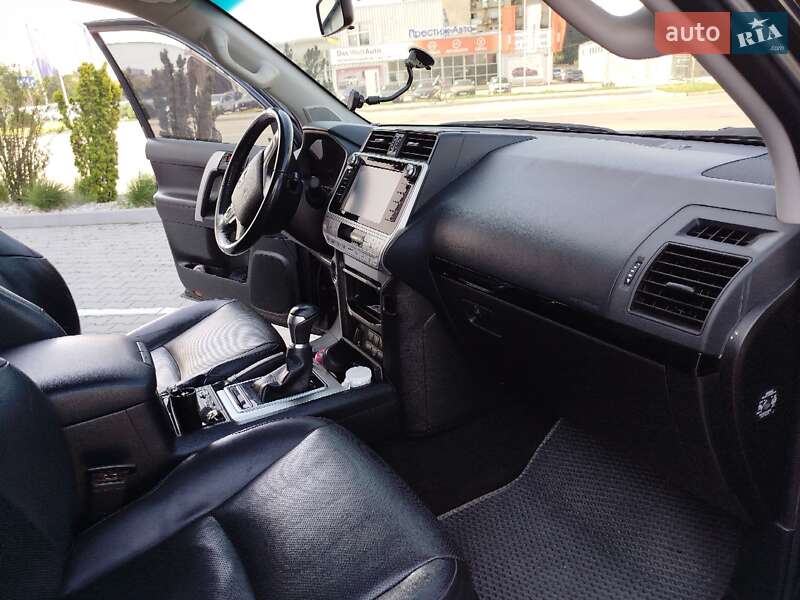 Позашляховик / Кросовер Toyota Land Cruiser Prado 2019 в Хмельницькому