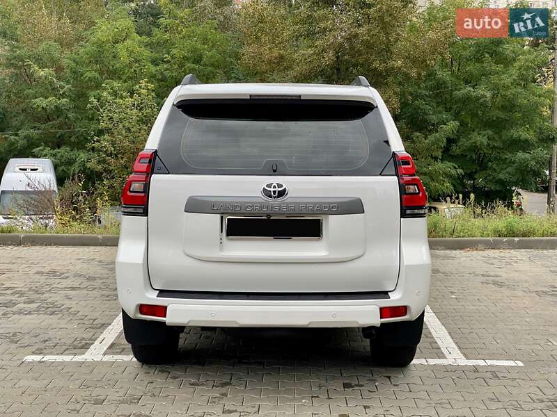 Внедорожник / Кроссовер Toyota Land Cruiser Prado 2019 в Киеве