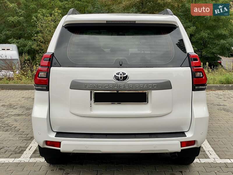 Внедорожник / Кроссовер Toyota Land Cruiser Prado 2019 в Киеве