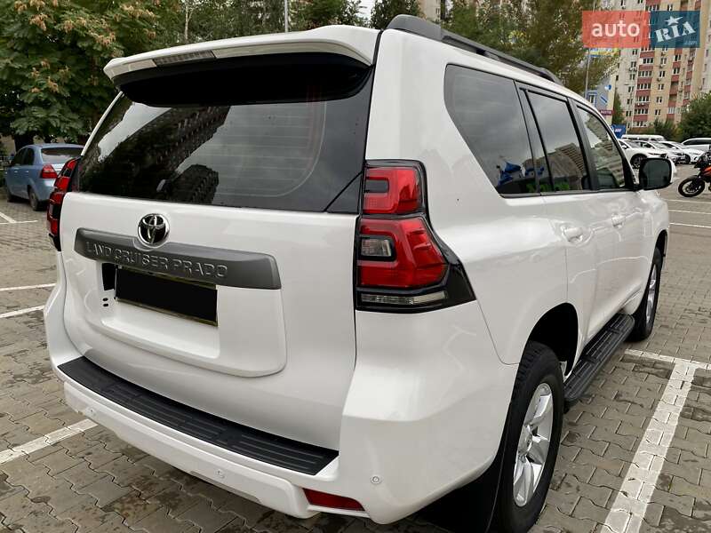 Внедорожник / Кроссовер Toyota Land Cruiser Prado 2019 в Киеве