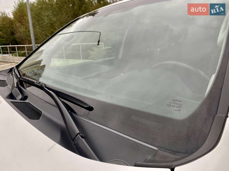 Внедорожник / Кроссовер Toyota Land Cruiser Prado 2019 в Киеве