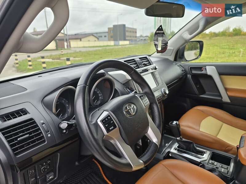 Позашляховик / Кросовер Toyota Land Cruiser Prado 2014 в Києві фото 22 Позашляховик / Кросовер Toyota Land Cruiser Prado 2014 в Києві