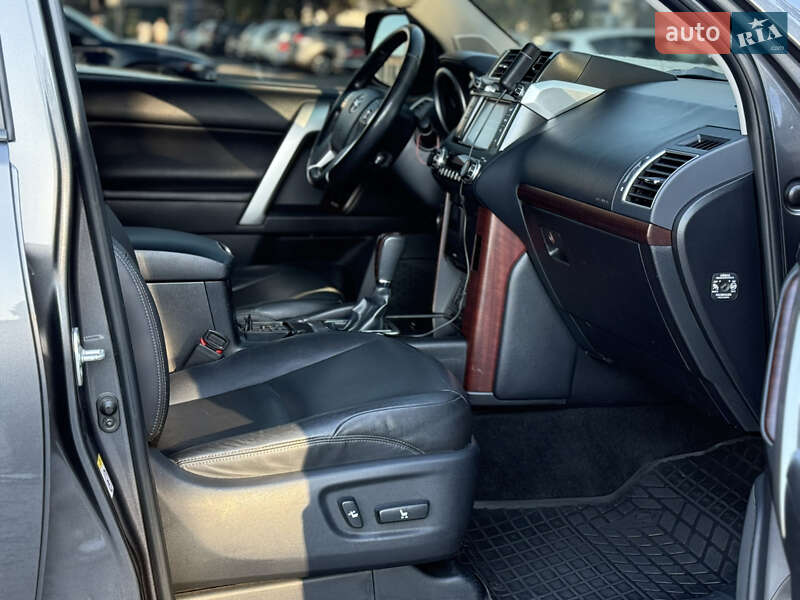 Внедорожник / Кроссовер Toyota Land Cruiser Prado 2013 в Одессе