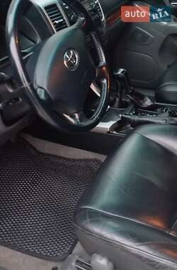 Внедорожник / Кроссовер Toyota Land Cruiser Prado 2007 в 