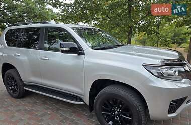 Позашляховик / Кросовер Toyota Land Cruiser Prado 2022 в 