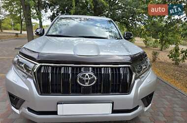 Позашляховик / Кросовер Toyota Land Cruiser Prado 2022 в 