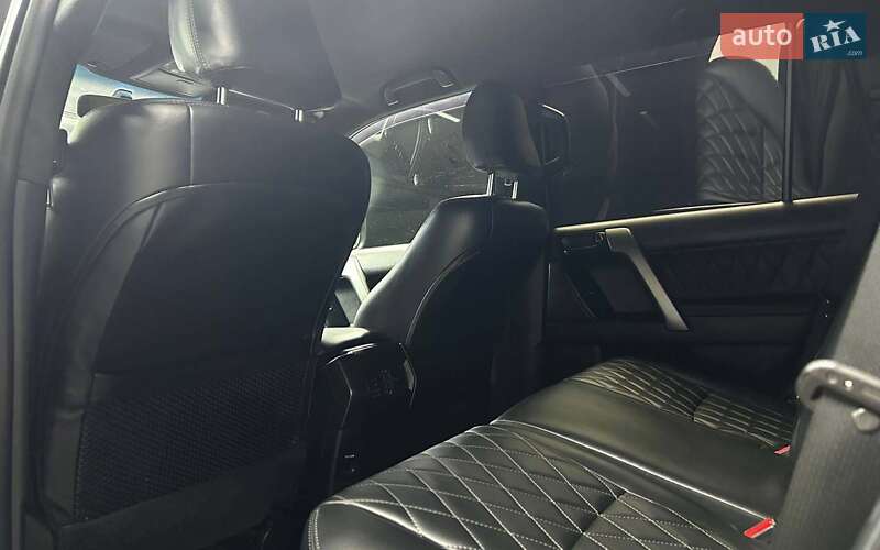 Внедорожник / Кроссовер Toyota Land Cruiser Prado 2015 в Черновцах