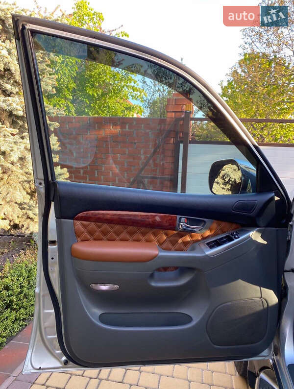 Внедорожник / Кроссовер Toyota Land Cruiser Prado 2006 в Лысянке