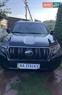 Позашляховик / Кросовер Toyota Land Cruiser Prado 2022 в Києві