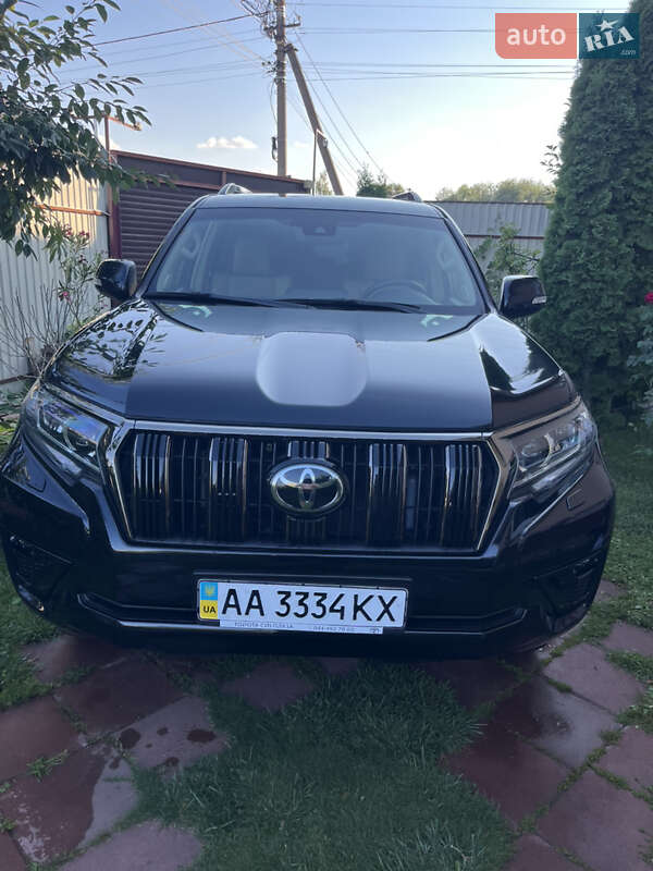 Toyota Land Cruiser Prado 2022