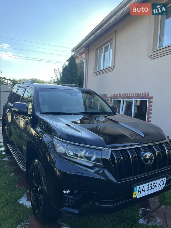 Позашляховик / Кросовер Toyota Land Cruiser Prado 2022 в Києві