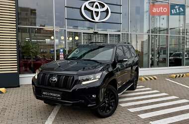 Внедорожник / Кроссовер Toyota Land Cruiser Prado 2023 в 