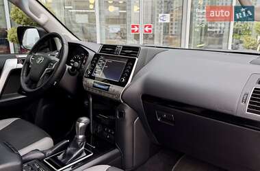 Внедорожник / Кроссовер Toyota Land Cruiser Prado 2023 в 