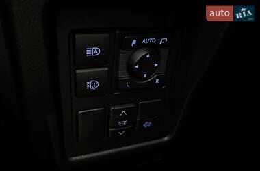 Внедорожник / Кроссовер Toyota Land Cruiser Prado 2023 в 