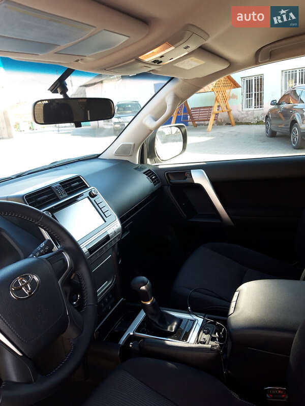 Внедорожник / Кроссовер Toyota Land Cruiser Prado 2019 в Любешове