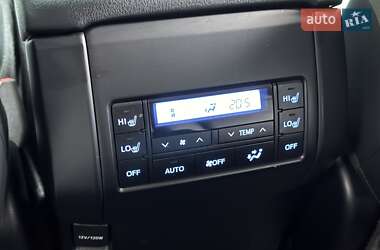 Внедорожник / Кроссовер Toyota Land Cruiser Prado 2020 в 