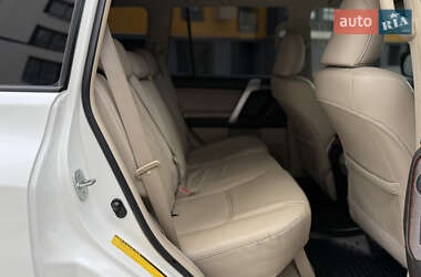 Внедорожник / Кроссовер Toyota Land Cruiser Prado 2010 в 