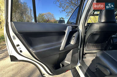 Внедорожник / Кроссовер Toyota Land Cruiser Prado 2019 в 