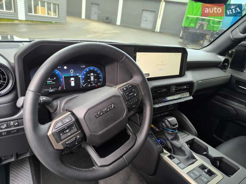 Внедорожник / Кроссовер Toyota Land Cruiser Prado 2025 в Джулинке