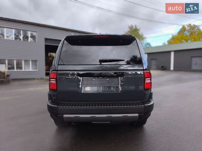 Внедорожник / Кроссовер Toyota Land Cruiser Prado 2025 в Джулинке