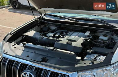 Внедорожник / Кроссовер Toyota Land Cruiser Prado 2019 в 