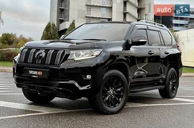 Внедорожник / Кроссовер Toyota Land Cruiser Prado 2020 в 