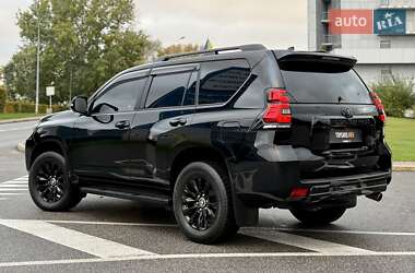 Внедорожник / Кроссовер Toyota Land Cruiser Prado 2020 в 