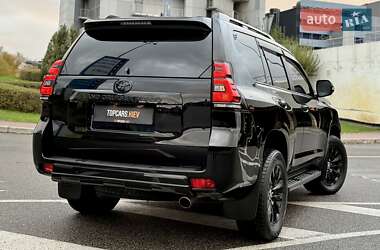 Внедорожник / Кроссовер Toyota Land Cruiser Prado 2020 в 